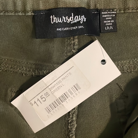 Thursdays Army Green Raw Edge Capri Cropped Jean Pants Size Large - Picture 13 of 15